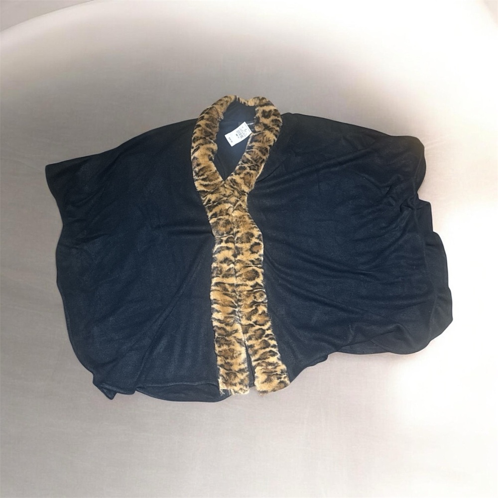 Ashley Stewart Black Shawl with Leopard Print Trim b100